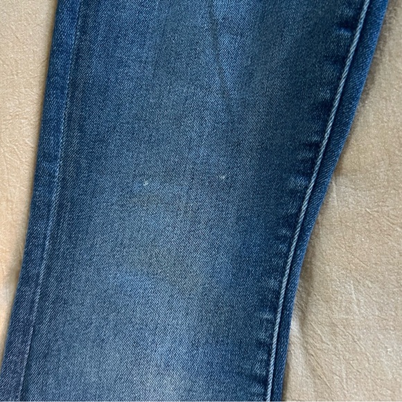 MOTHER Weekender Jeans - Picture 11 of 11